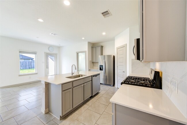 Building Photo - 29430 Travis Trace