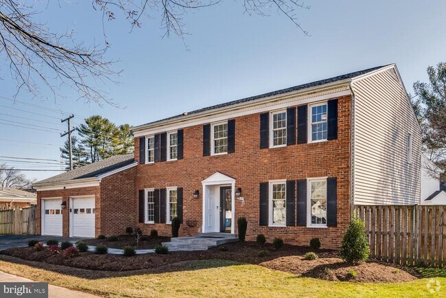 Building Photo - 6421 Linway Terrace Rental