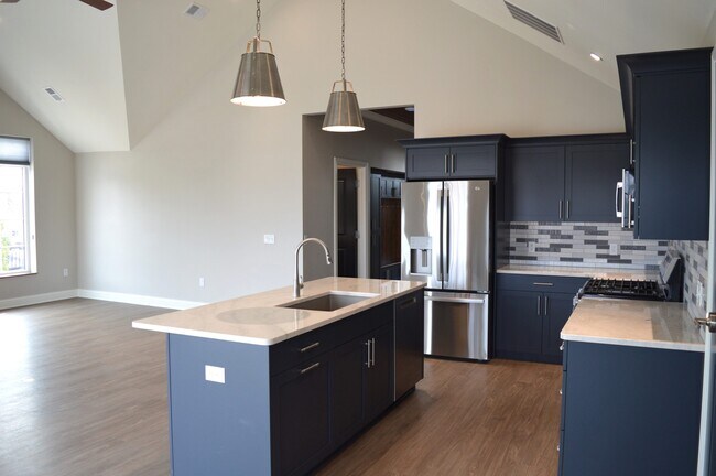 Photo - 100 S Washington St Unidad 1