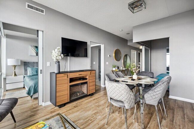 Photo - 60 Grosvenor St Unit ID1345819P