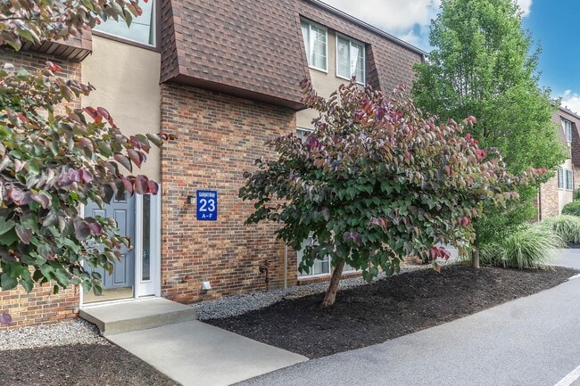 Photo - Gaslight Village