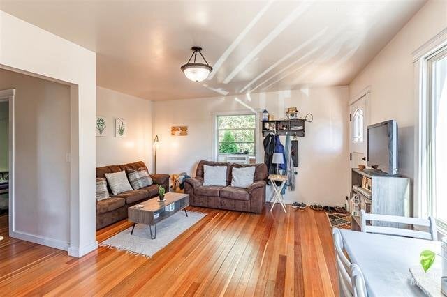 Photo - 518 W C St