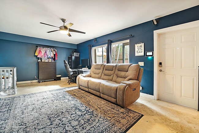 Photo - 2876 Waterford Dr S