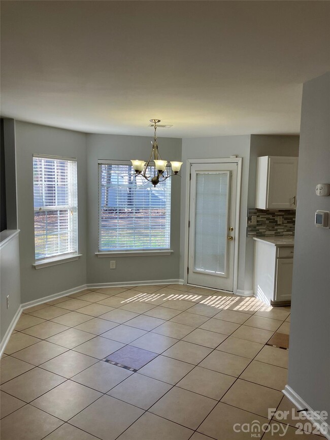 Photo - 19113 Kanawha Dr