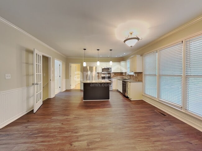 Photo - 2235 Saluda Ln NW