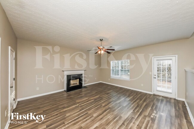 Photo - 419 Lake Ridge Ln