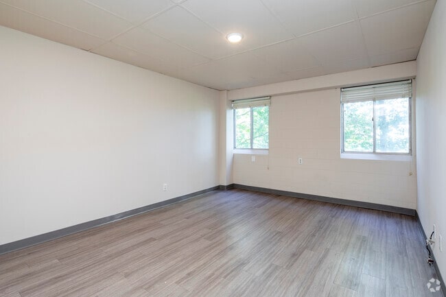 1BR, 1BA 622 SF