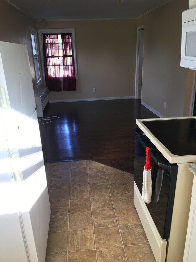 Photo - 34 N Elmhurst Ave Unit A