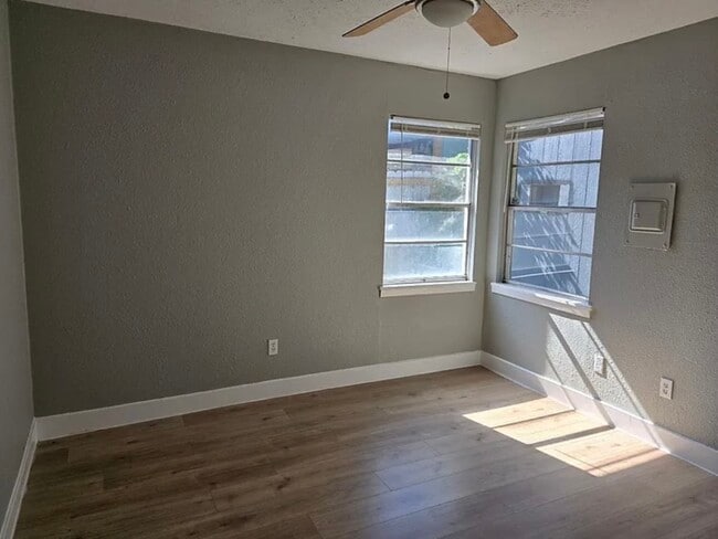 Photo - 1902 Cleveland St