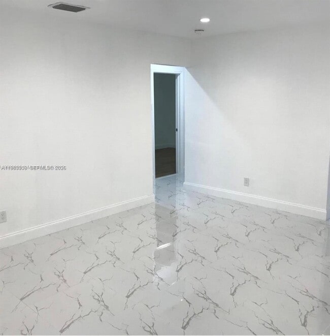 Photo - 6710 SW 18th Ct