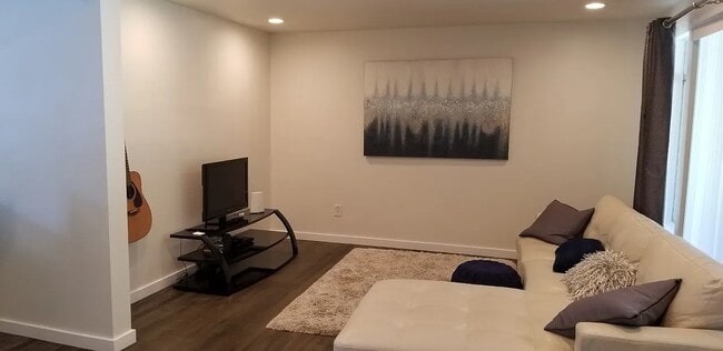 Photo - 16605 NE 87th St