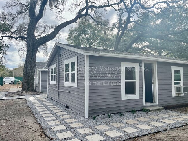 Building Photo - 2010 E Waters Ave