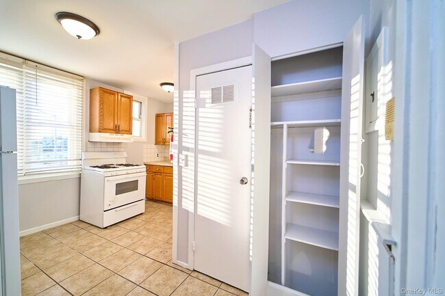 Photo - 10 Railroad Ave Unit 1