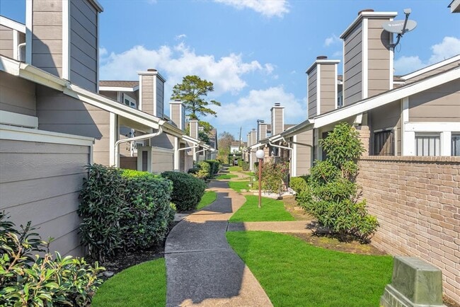 Photo - Peacock Hills Home