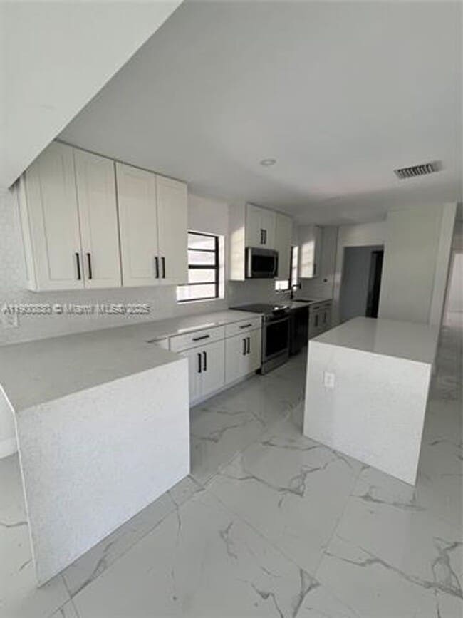 Photo - 11755 SW 37th St