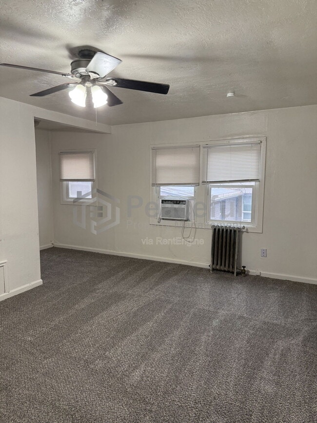 Photo - 417 Wall St Unidad 9