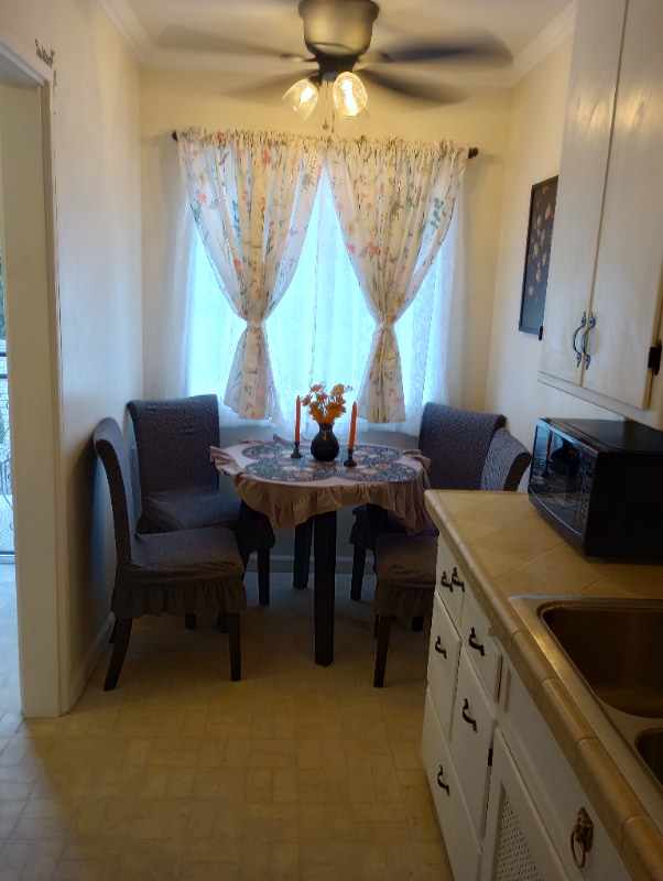 Photo - 2471 Belgrave Ave Unidad B