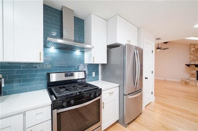 Photo - 2515 Berkett Dr