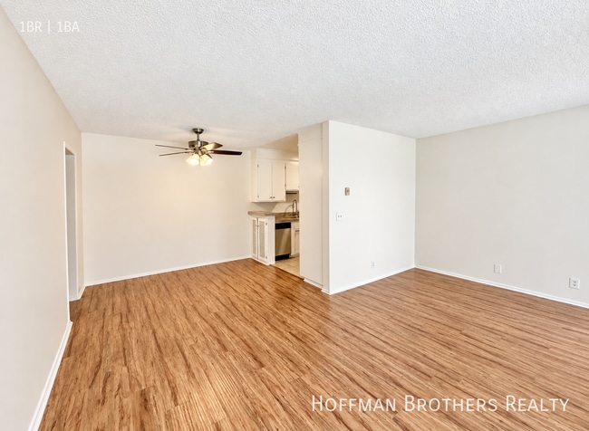 919 N Alfred St Unit 105