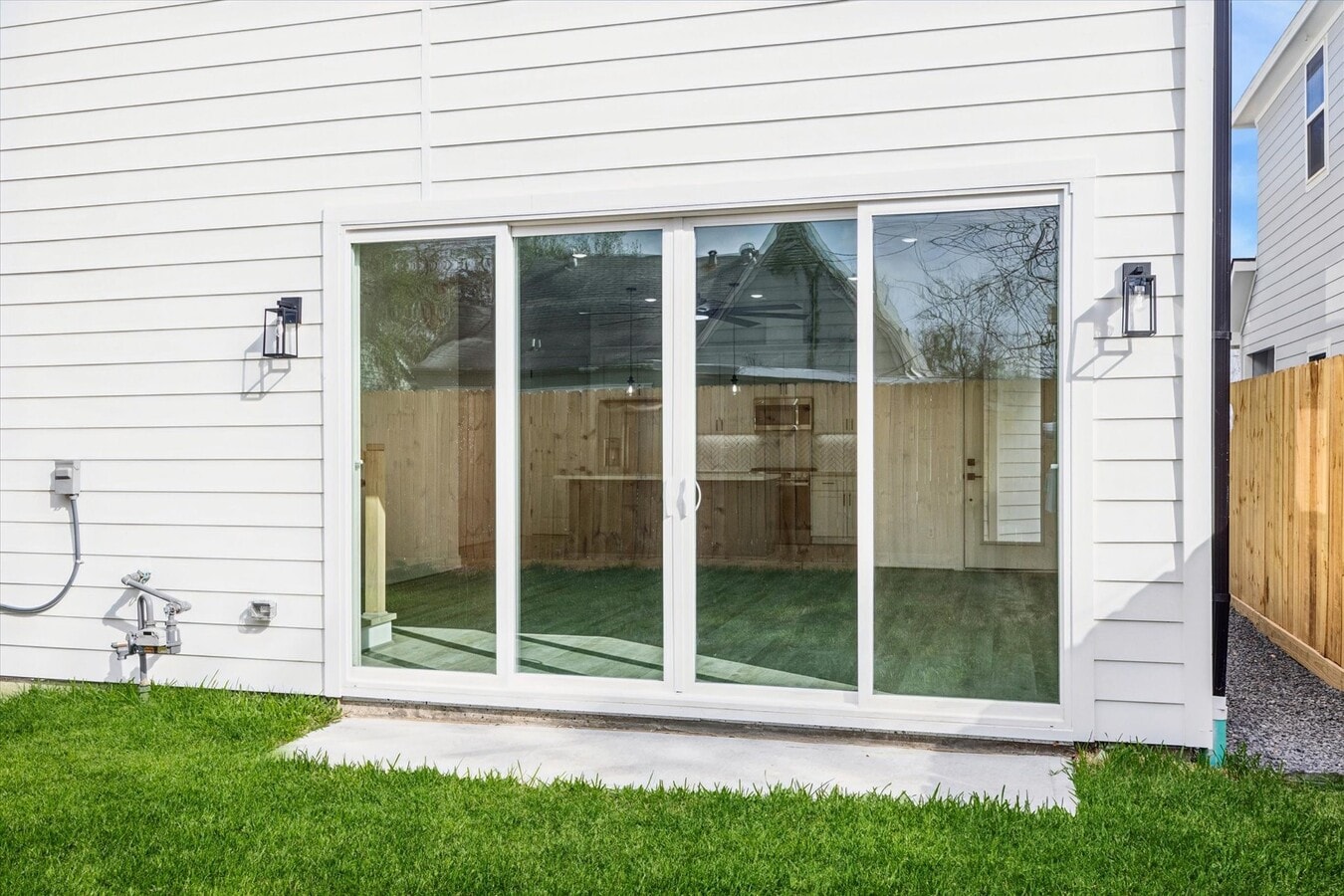 Photo - 6642 Lozier St