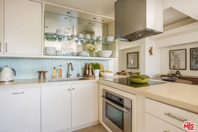 Photo - 1155 N La Cienega Blvd Unidad 905