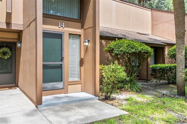 Building Photo - 14 Oakmont Ct Unit 14
