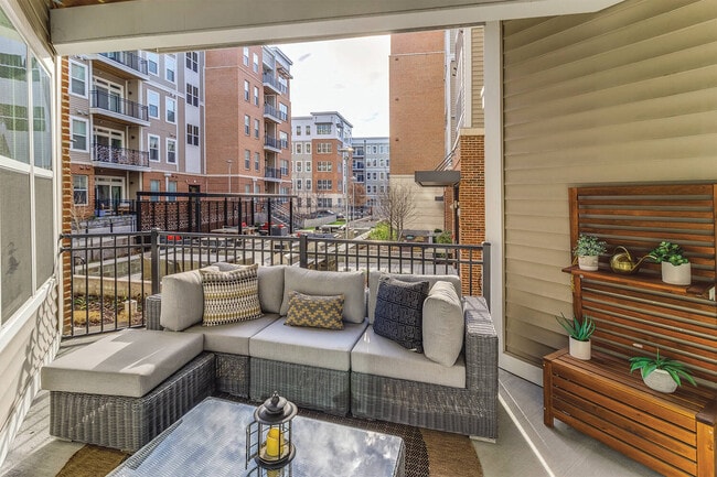 Dartmoor Place at Oxford Square