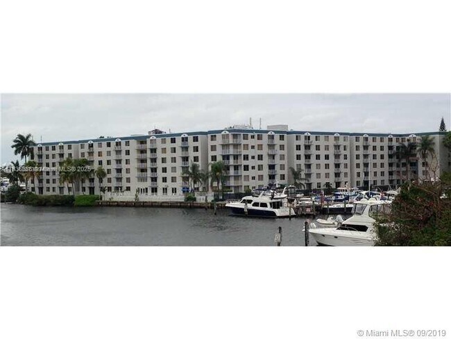 Photo - 1740 NW N River Dr Unit 229
