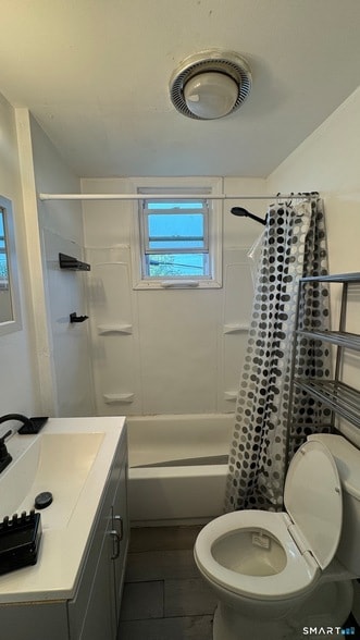 58 Woolsey St Unidad 1