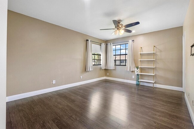 Photo - 10723 NW 10th St