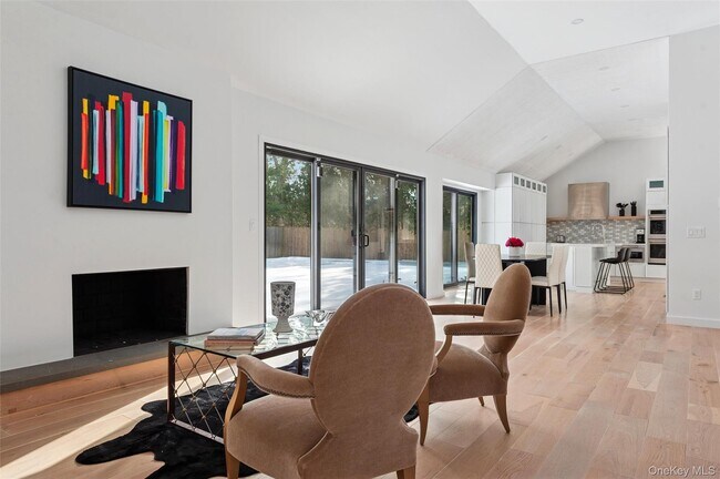 Photo - 10 Hampton St