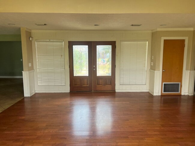 Photo - Spectacular 3 bedroom / 2 bath Single Fami...