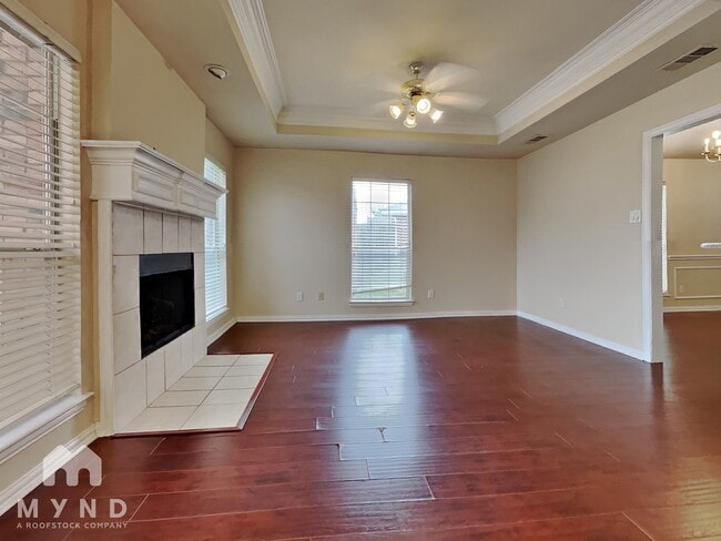 Photo - 9860 Buckingham Ln