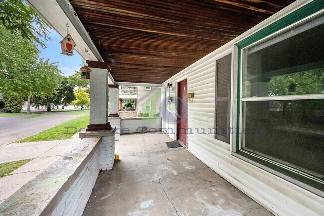 Photo - 1335 Hamilton Ave NW Unit 1