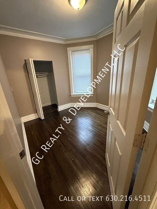 Photo - 7323 S Yates Blvd Unit 1