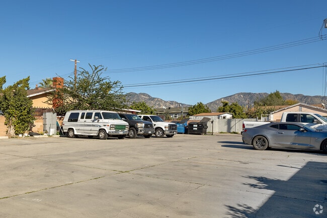 Parking - 11700 Glenoaks Blvd