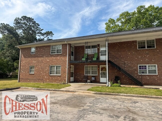 Building Photo - 506 Maplewood Ave NE Unit 5