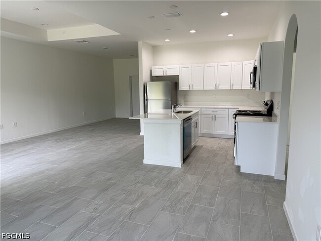Photo - 2809 Darlene Pl