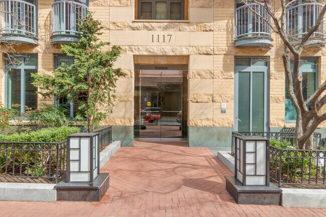 Photo - 1117 10th St NW