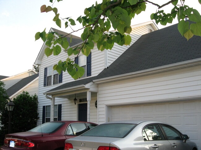 2513 Laurel Falls Ln