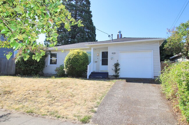 Photo - 820 NE Sumner St Casa