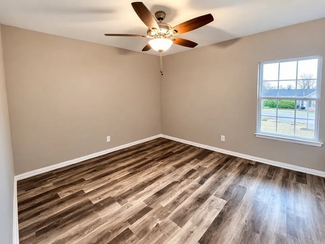 Photo - 2109 Bluebonnet Ave