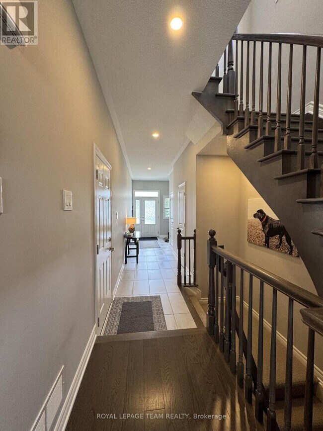 Photo - 1162 Beckett Cres