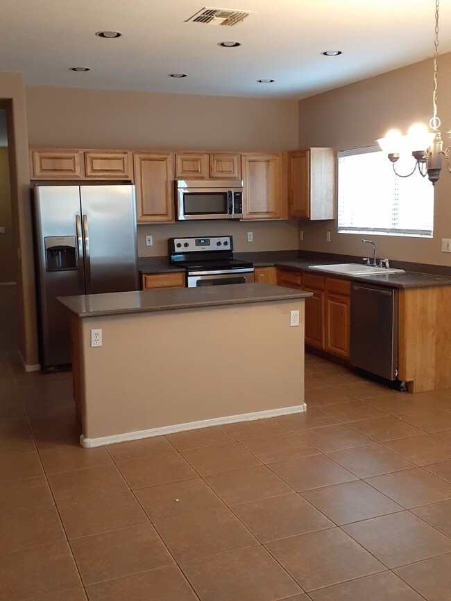 Photo - Nice 3 bed 2 bth and den home