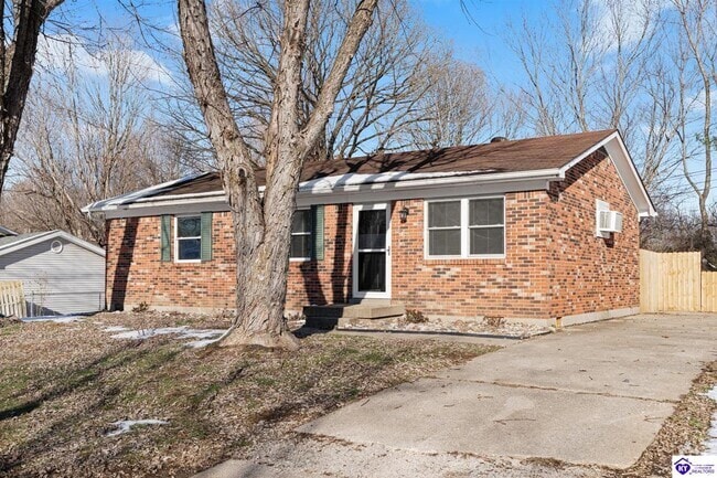 Building Photo - 1045 Greenway Dr Rental