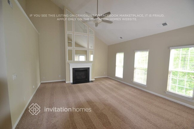14535 Greenpoint Ln