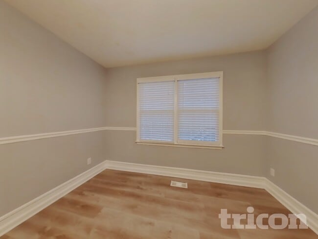 Photo - 411 Stewart Dr