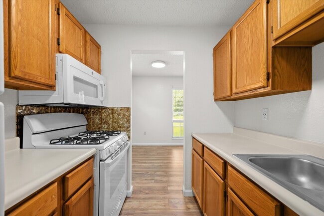 Photo - 2105 N Keebler Ave Apartamento Unidad A