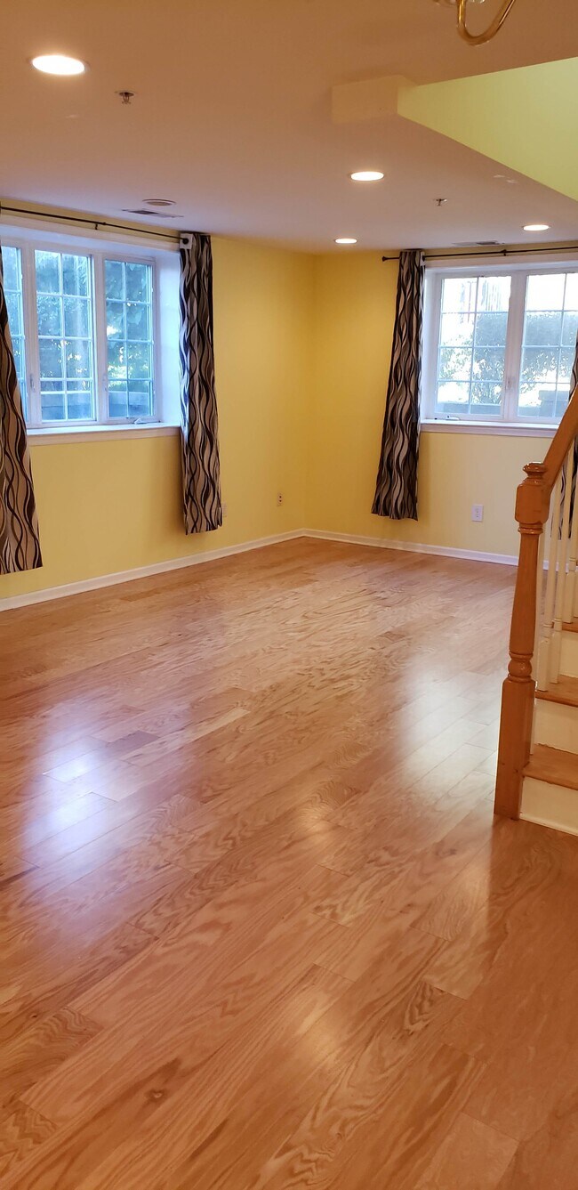 Living Room - 201 Dey St Unit 130