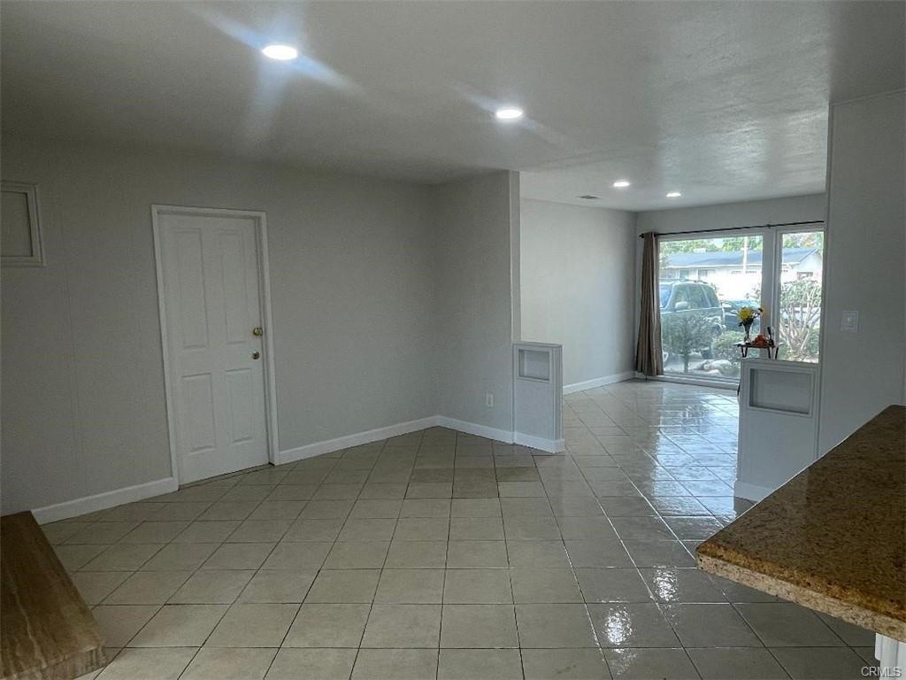 Photo - 20100 Needles St